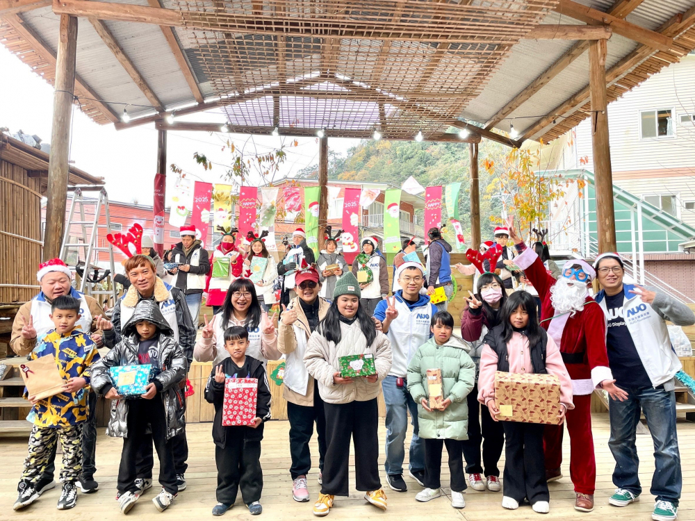 友達永續基金會號召「圓夢計畫」行動連續23年，由同仁凝聚內部愛心與資源送往偏鄉，累積為逾萬名兒童圓夢，實踐友達共創共好的永續精神。